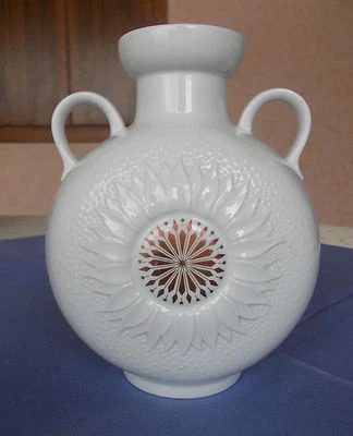 Vase AK Kaiser 107 Dekor  Sonnenblume - Höhe 17 cm  Porzellan weiss  - Bild 1 von 3