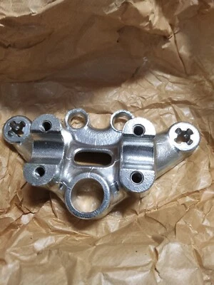 Cabezal de vástago de dirección Kawasaki GA1 GA2 GA3 GA5 90SS G3SS G3TR KH100 NOS 44039-013 Foto 1 de 4