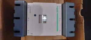 Schneider Electric LC1F150 Contactor Resistive Load 150 A, 80 kW, TeSys F Series - Picture 1 of 7