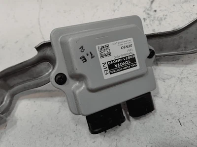 Controlador de bomba de combustible Toyota Sienna 2021-2025 OEM Foto 1 de 4