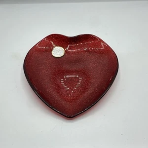 Piatto in vetro rosso a forma di cuore 8" - Foto 1 di 10