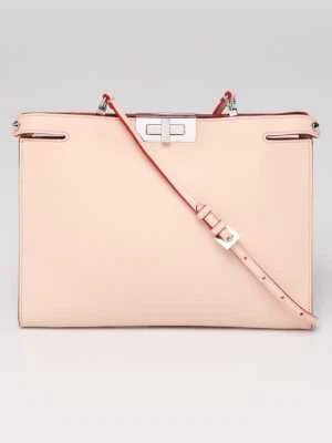 Fendi Light Pink/Brown Pebbled Leather Peekaboo Pochette Crossbody Bag - Imagem 1 de 4