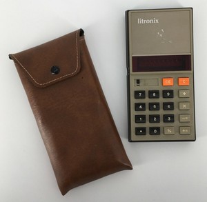 Vintage 1970's Litronix 1101P LED red light Calculator w/ Carry Pouch & AC adapt