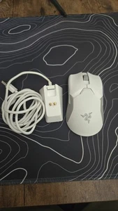 Razer Viper Ultimate Wireless Gaming Mouse With Dock - Mercury - Afbeelding 1 van 1