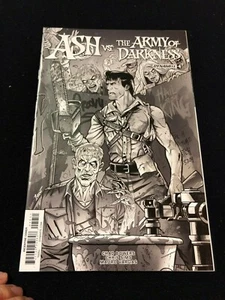 Ash Vs Army of Darkness # 4 - E - Black & White - Dynamite - Imagen 1 de 2