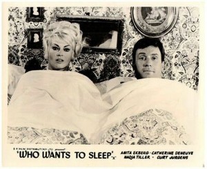 Who Wants To Sleep original Lobby Card Anita Ekberg Peter Alexander1965