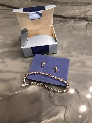 "Collar y pendientes de corazón de diamantes de imitación rosa 7"" Avon vintage" Foto 1 de 4