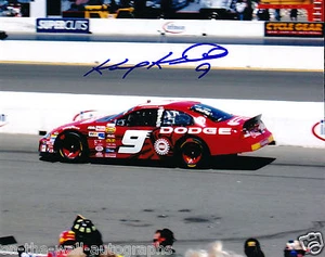 KASEY KAHNE NASCAR HAND SIGNED AUTOGRAPHED RACING PHOTO! WITH PROOF + C.O.A.! - Picture 1 of 2