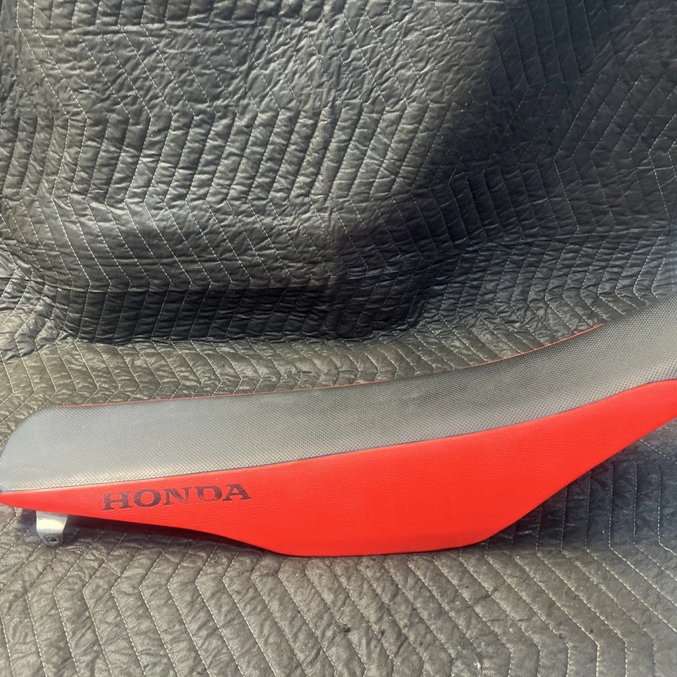 08 2008 Honda CRF250R CRF 250R OEM asiento completo cubierta de espuma "perno encendido y listo" Foto 1 de 4