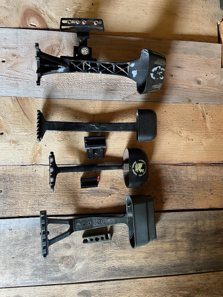 Bow Quivers - Image 1 of 1