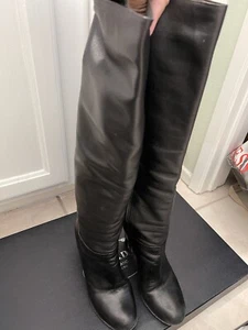 STIVALI ALTI PRADA ITALY RUNWAY CLASSICI SEXY AL GINOCCHIO NERI IN PELLE 38,5 - Foto 1 di 13