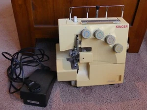 Working Vintage Singer Overlocker Ultralock 14U34B for use or parts - Picture 1 of 6