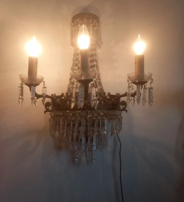 ancienne applique à pampilles style Montgolfière ou Empire à 3 feux de lumières - Photo 1/4