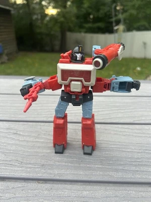 Transformers Studio Series 86 Deluxe Class Perceptor - Image 1 of 4