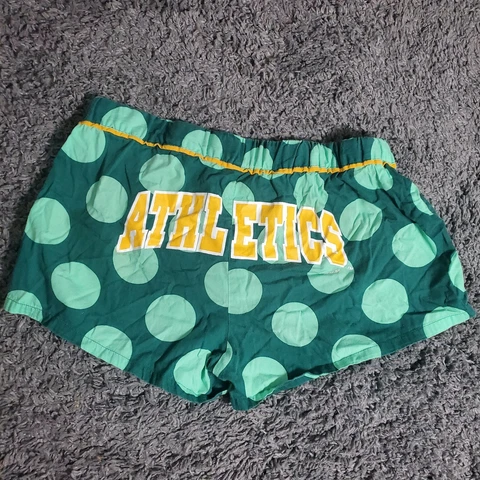 MLB Oakland ATHLETIC SHORTS Womans SIze Small Cover