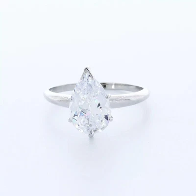 Anillo de compromiso solitario clásico oro 14K 2,02 quilates pera diamante cultivado en laboratorio G VS2 Foto 1 de 4