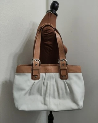 蔻驰F13733 Soho象牙色打褶皮革大号单肩包托特包 — 第 1/4 张图片