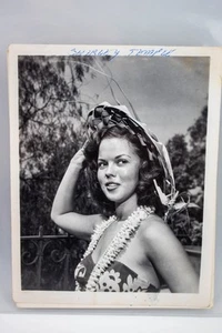 1950s HOLLYWOOD FILM SHIRLEY TEMPLE SEXY CANDID PHOTO RARE - Picture 1 of 1