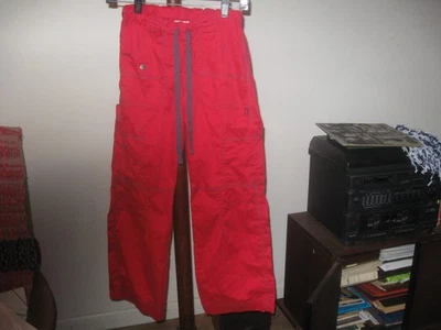 Pantalones Médicos Dickies Gen Flex Cargo Petite XSP 857455P Rojo Carmesí para Mujer Foto 1 de 4