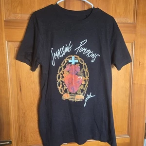 T-shirt grafica Smashing Pumpkins 2022 XL su lato piccolo leggi - Foto 1 di 7