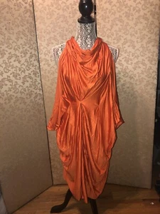 Vestido Bottega Veneta Italia Nuevo con Etiquetas Naranja Drapeado 100% Seda Sin Mangas 44 - Imagen 1 de 10
