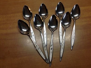 8 WM Rogers Oneida ROYAL HARVEST Teaspoons Stainless Flatware Vintage 1990 JAPAN - Picture 1 of 3