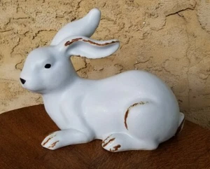 White Glazed Pottery Rabbit - Bild 1 von 9