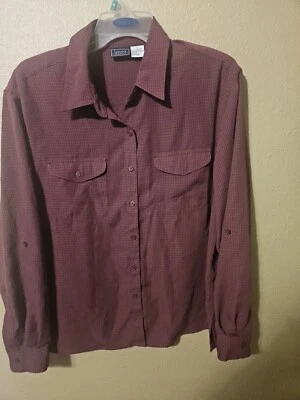 Top de mujer Laura Scott a cuadros borgoña con botones con hombrera. Talla grande  Foto 1 de 4