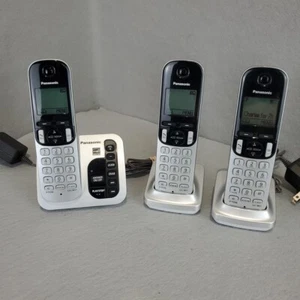 Panasonic KX-TGC220 6.0 Cordless Phone System Silver KX-TGCA21 3 Handsets - Picture 1 of 4