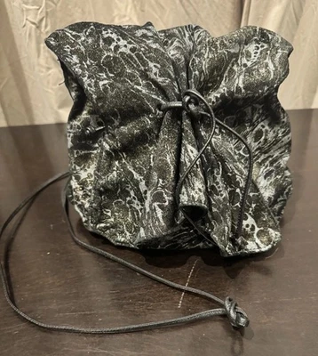 Bandolera Carlos Falchi Gamuza Metálica Mariposa  Foto 1 de 4