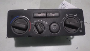 01 TOYOTA COROLLA CLIMATE Controller  - Picture 1 of 9