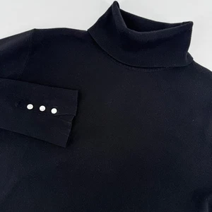 Chicos schwarzer Rollkragenpullover mit silbernen Manschettenknöpfen Größe 2 Large - Bild 1 von 9