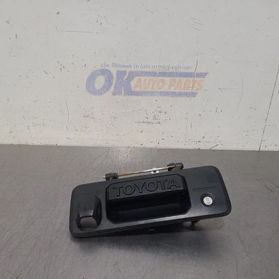 18 2018 丰田 TACOMA TRD Offroad 尾门把手纹理 — 第 1/4 张图片