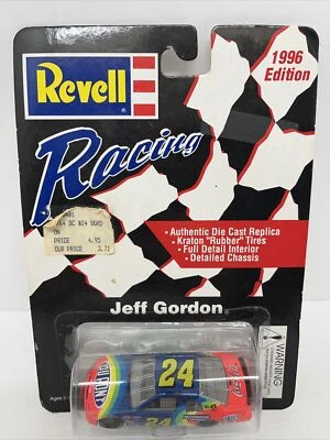 Jeff Gordon #24 NASCAR Dupont Chevrolet 1996 Revell 1:64 Scale Die Cast New - Image 1 of 4