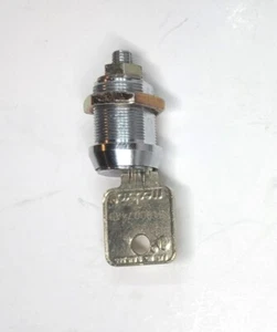 Medeco Biaxial 1-1/2" long cam lock with 2 working keys - Tested good - Picture 1 of 1