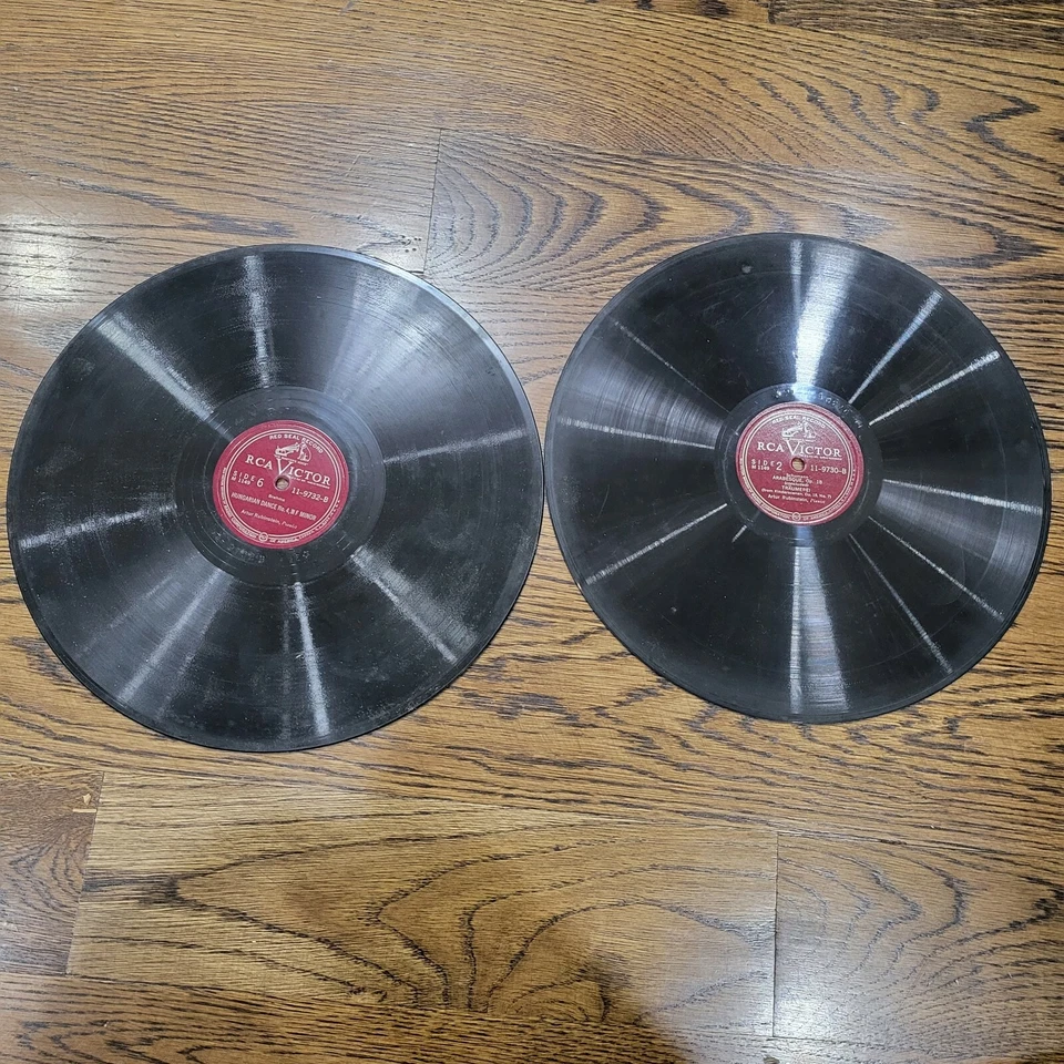 Rca Victor Vinyl Arabesque Op. 18 & Rhapsody in G MINOR Op.79 No.2 11-9732 9730 - Image 1 of 4