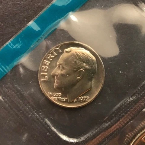 1972 P  ROOSEVELT DIME In Mint Cello Cover