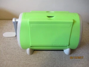 Cricut Cuttlebug Die Cutting Embossing Machine GREEN CLEAN!! - Picture 1 of 8