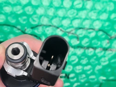 03H906036R NEW OEM Injector VW Audi Porsche 03H906036A / F / AB - Image 1 of 4