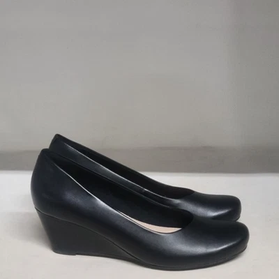 Clarks Flores Tulip Black Womens Size 8M - Image 1 of 4