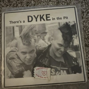 There's A DYKE In The Pit 45 rpm 1992 Harp EX Bikini Kill 7 Jahre Bitch Punk Rock - Bild 1 von 5