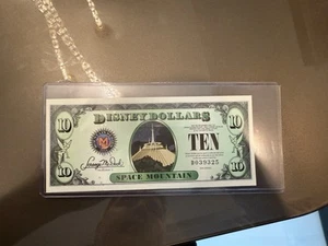 10 dollari Disney Space Mountain Topolino 2014 serie D UNC e maniche come nuovi - Foto 1 di 7