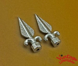 NEW! 26T VINTAGE LOWRIDER STEEL ARROW STYLE BICYCLE PEGS IN CHROME FITS 3/8 AXLE - Picture 1 of 3