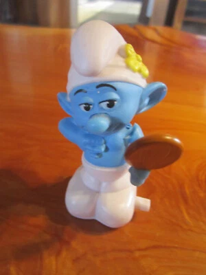 MCDONALDS 2013 WINDABLE SMURF MOVING FIGURINE   GREAT   ** MUST SEE *** - image 1 of 3