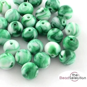 100 ACRYLIC BEADS GREEN MARBLED CANDY SWIRL ROUND 8mm TOP QUALITY ACR150 - Picture 1 of 2