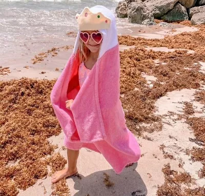 YIKES TWINS - Princess Hooded Girl Towel - Image 1 of 4