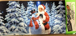 Evergreen - Santa construye un muñeco de nieve - Sasafrás Switch Mat 10" X 22" - Imagen 1 de 6