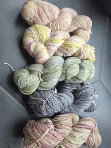Set Of 5 Plied Merino Fingering 100g Mystery Skeins Hand Dyed Soft  - Picture 1 of 4