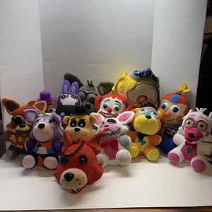 LOTE DE PELUCHES FUNKO FNAF GRANDE - Sister Location Sun/MoonBonnie, Foxy, Freddy y más - Imagen 1 de 13