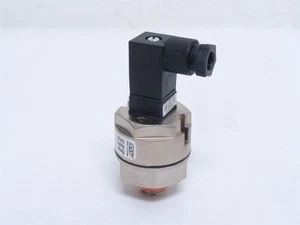 248368 New-No Box; Handtmann 847126 Pressure Transmitter; 0-1BAR; 14-30VDC - Picture 1 of 5